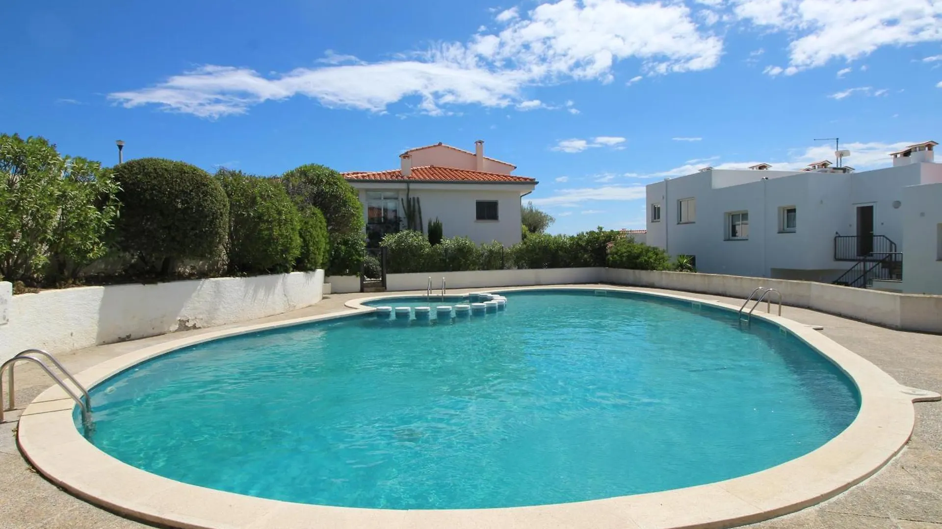 Paradis I - Apartamento Con Piscina En Llanca - Es-228-46 Apartment