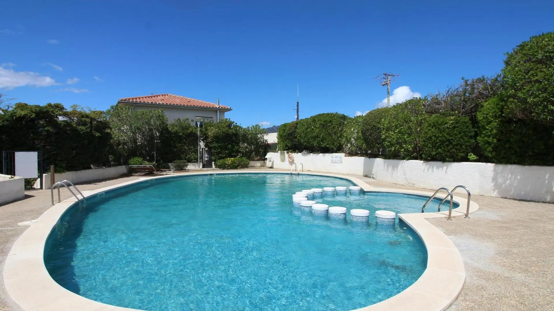 Apartment Paradis I - Apartamento Con Piscina En Llanca - Es-228-46